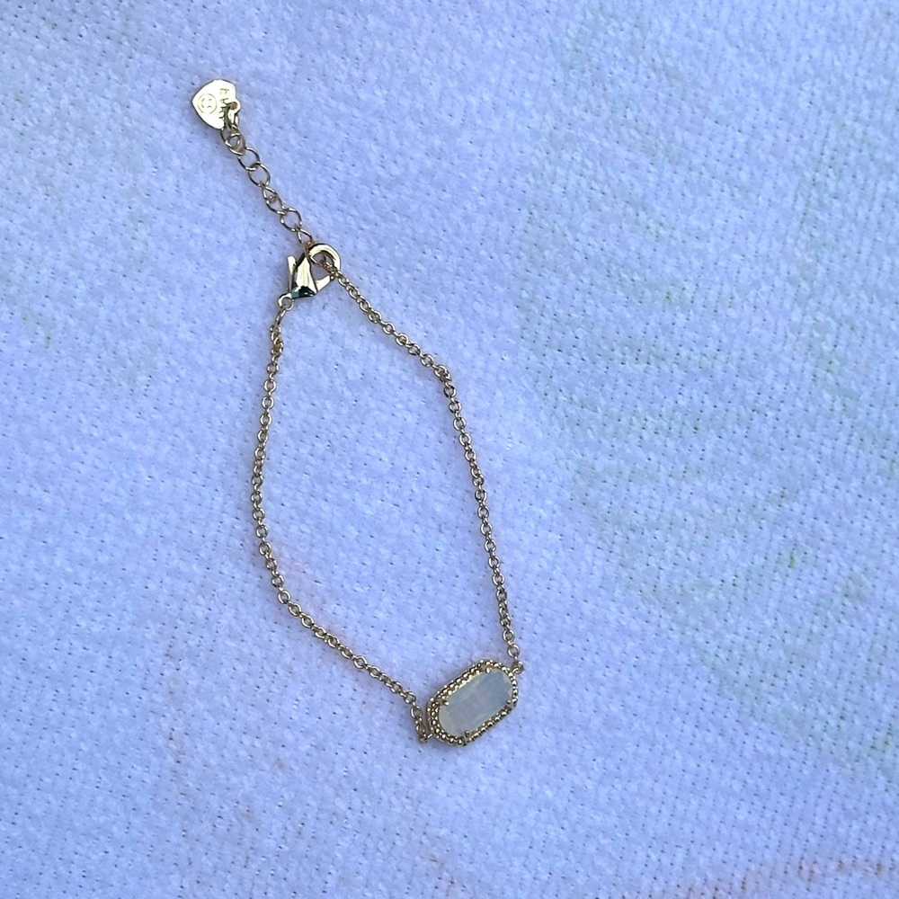 Aura Bracelet Gold - Picture 4 of 13